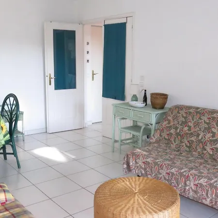 2 Pieces Avec Jardin, Garage Et Piscine A - Fr-1-780-45 Apartment