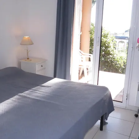 2 Pieces Avec Piscine Et Garage, Animaux Acceptes A - Fr-1-780-45 شقة *